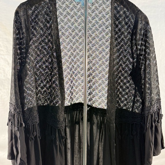 She + Sky Black and Silver Patterned Jacket - Picture 2 of 5